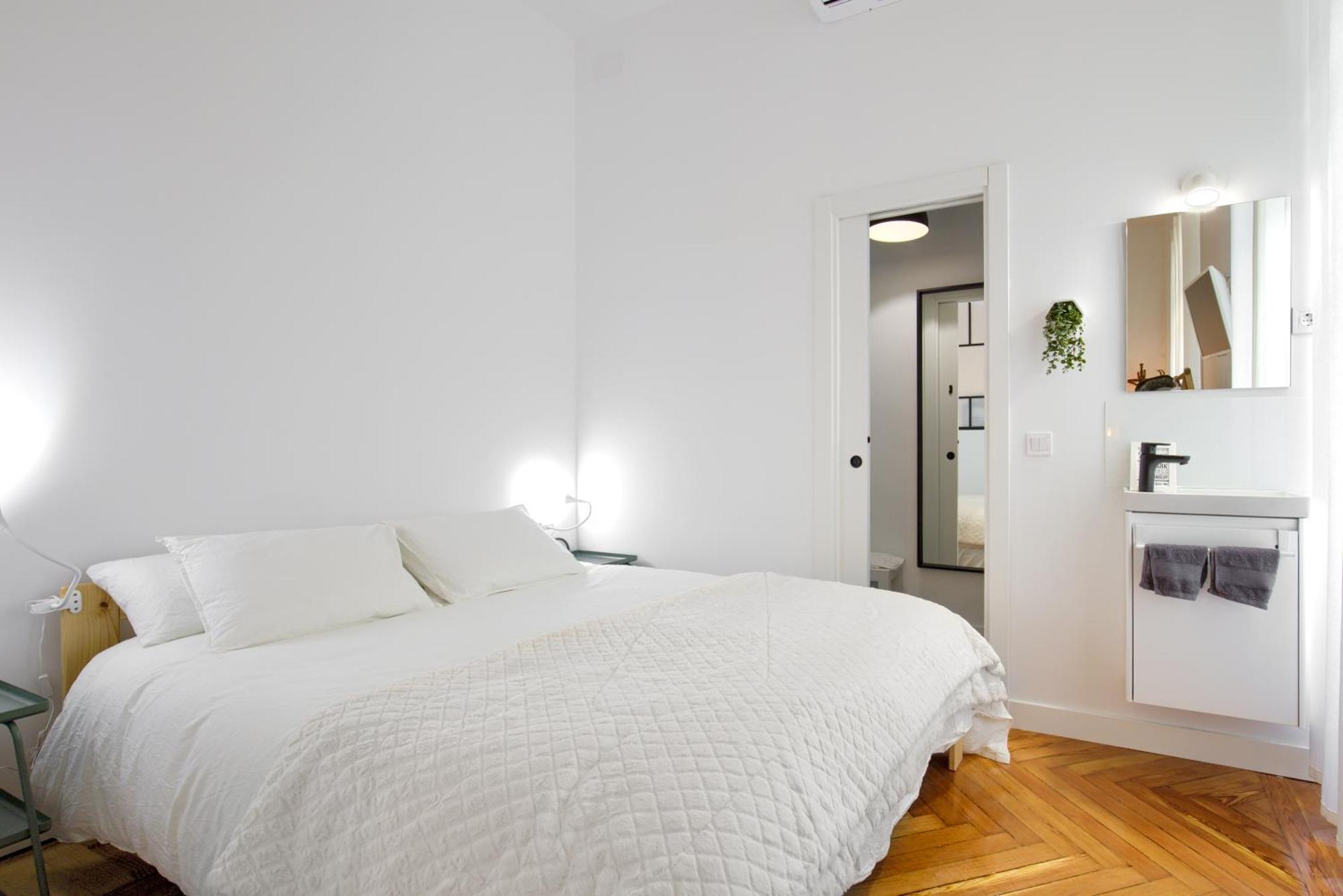 Mezzanine Orange Apartman Madrid Szoba fotó