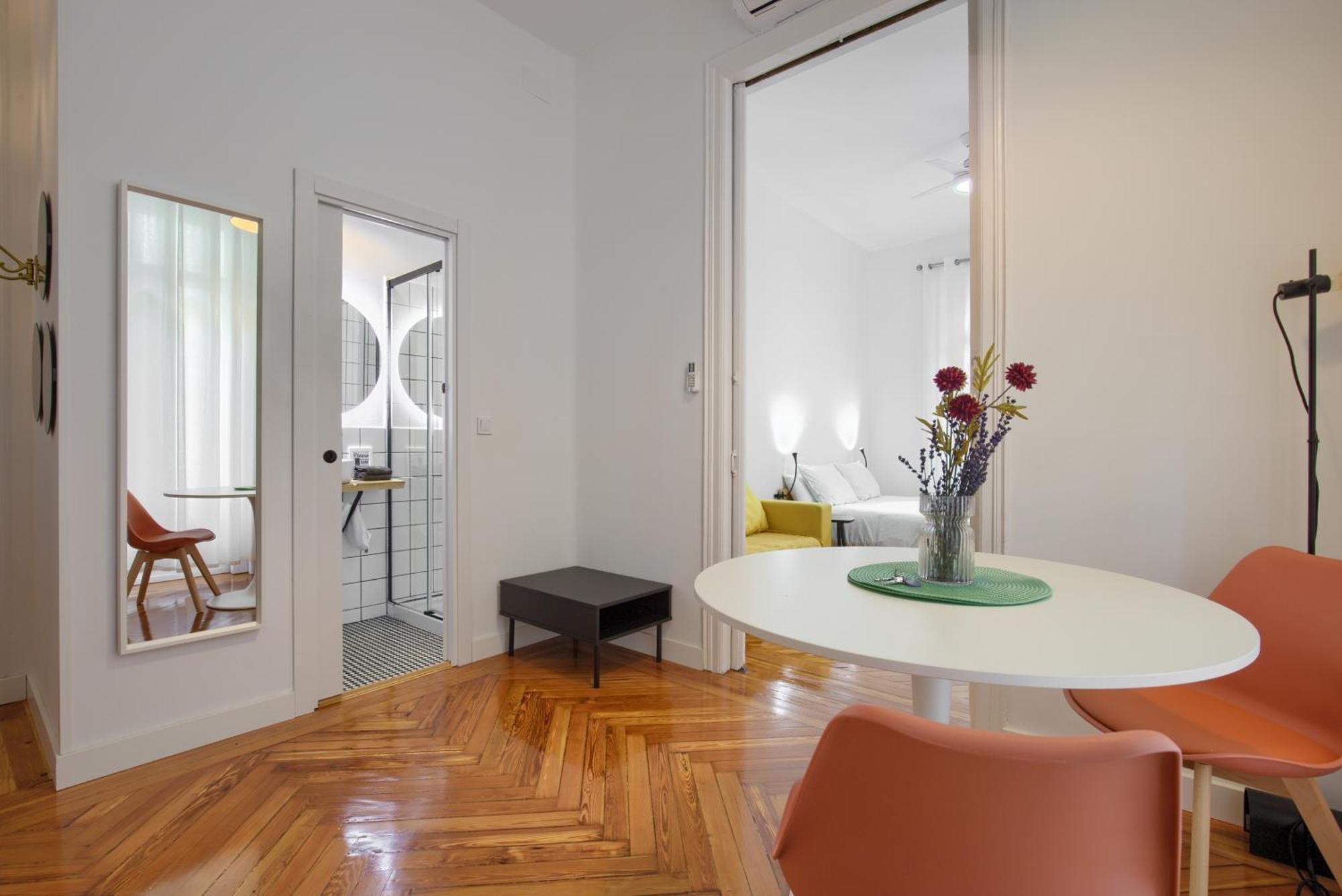 Mezzanine Orange Apartman Madrid Szoba fotó